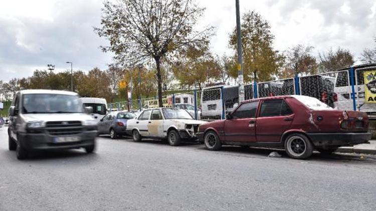 İstanbulun ara sokakları hurdalık gibi