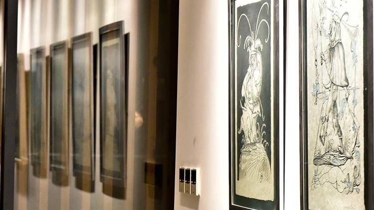 Antalyadaki Salvador Dali sergisi ilgi çekiyor
