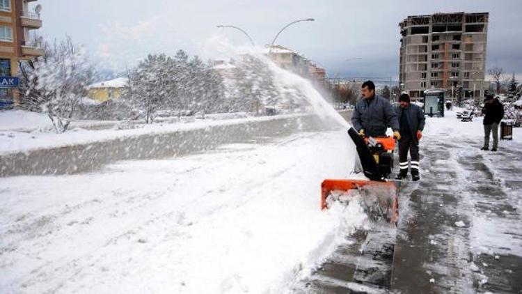 Kahramankazanda kar yağışına karşı önlemler alındı