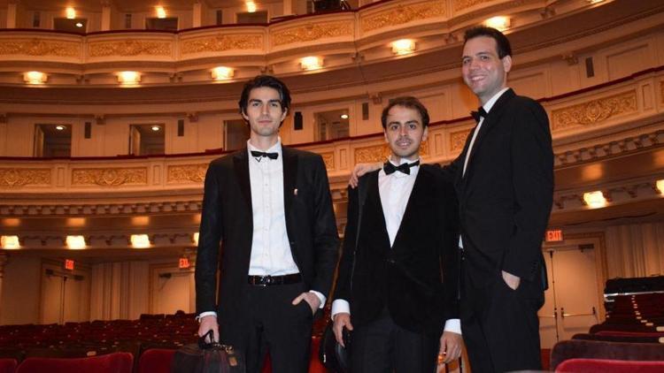 Üç genç yetenek New York Carnegie Hallda konser verdi