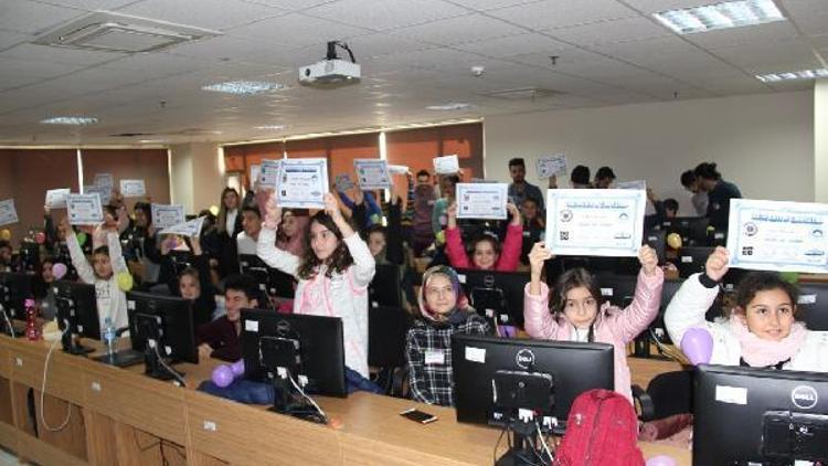 Kırklareli Üniversitesi tarafından kodlama saati etkinliği düzenlendi