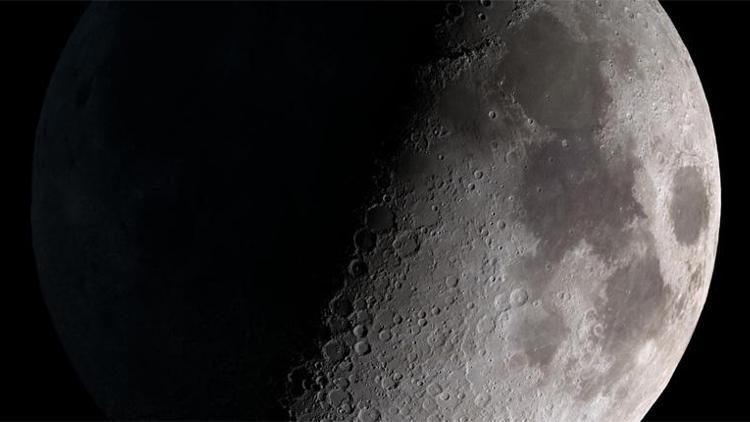 Çin, Ayın karanlık yüzüne keşif aracı gönderdi