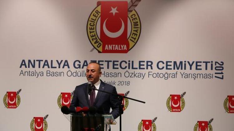 Çavuşoğlu: Vandalizme karşıyız ama Fransız polisinin kullandığı aşırı güç gerçekten ibretlik