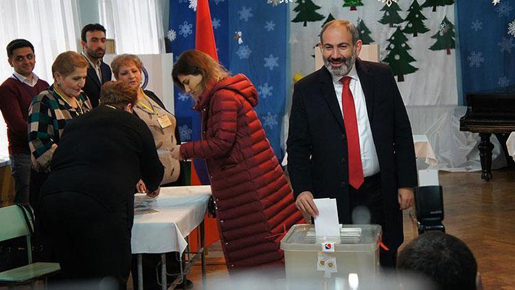 Son dakika... Ermenistanda seçimin galibi belli oldu