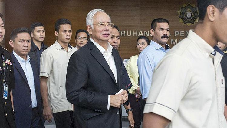 Malezya eski Başbakanı Necip gözaltına alındı