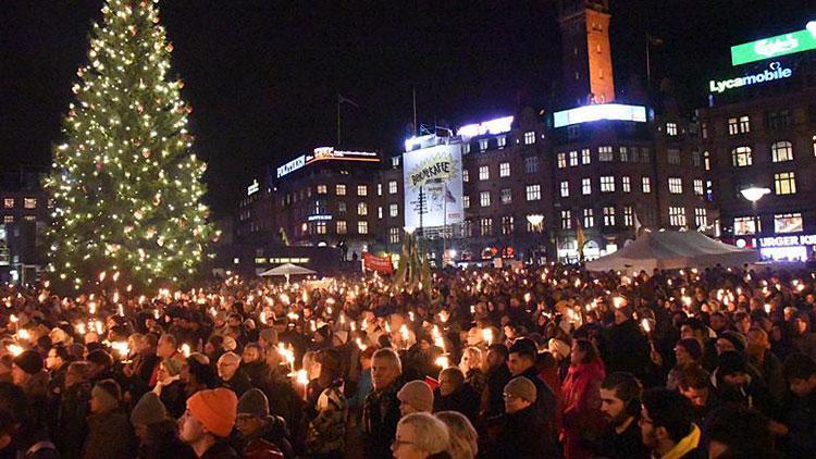 Danimarkada mültecilere yönelik yasalara protesto