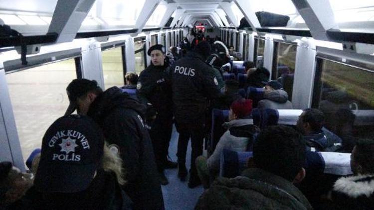 İstanbul treninde, 40 kaçak yakalandı