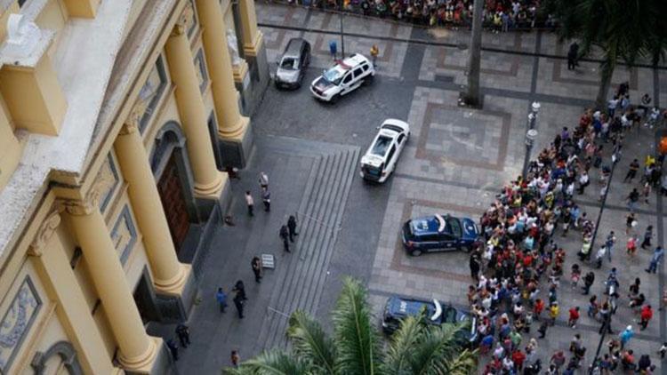Brezilyada katedrale silahlı saldırı: 5 ölü
