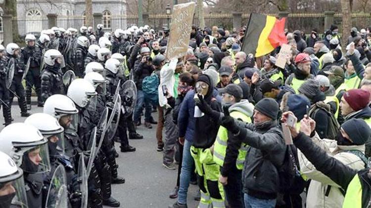 Belçika ikiye bölündü: Cumartesi destek, pazar protesto...