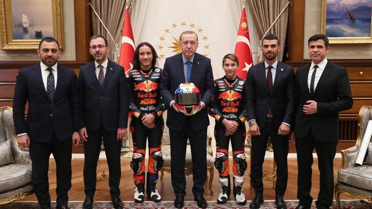 Cumhurbaşkanı Erdoğana sürpriz hediye