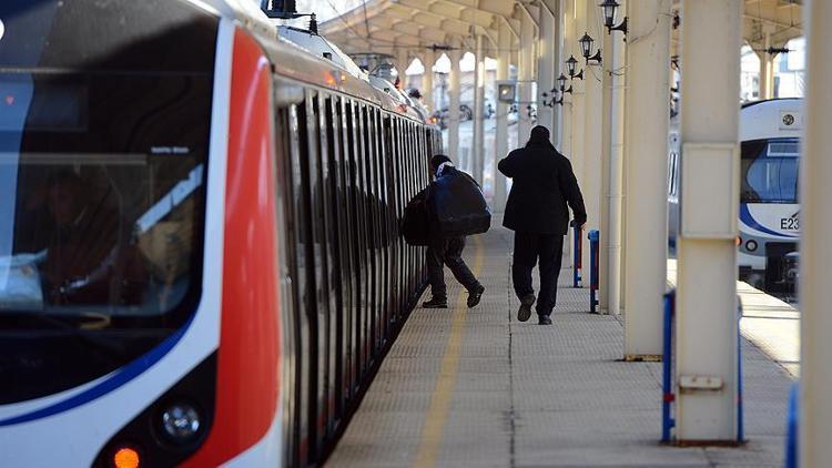 Banliyö ne demek Banliyö treni nedir