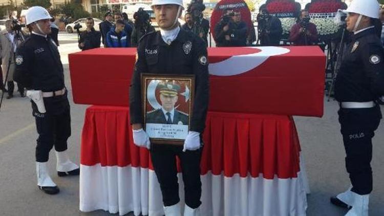 Şehit Emniyet Müdürü Altuğ Verdi, Mersin’de toprağa verildi