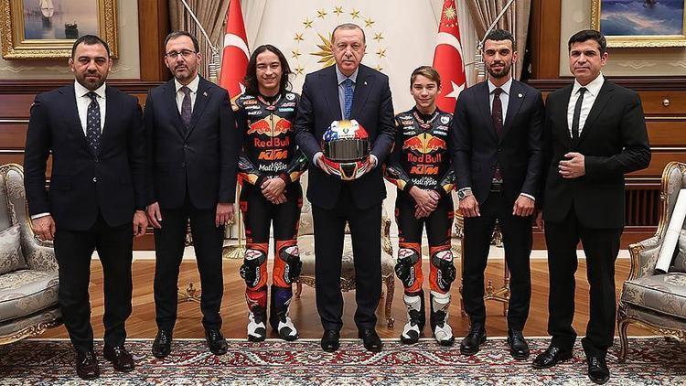 Cumhurbaşkanı Erdoğan, Sofuoğlu ve Öncü kardeşleri kabul etti