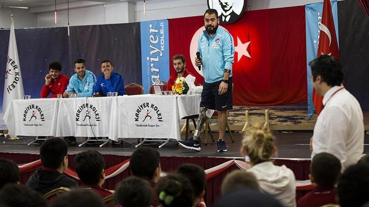 Ampute Milli Futbol Takımı, öğrencilerle buluştu