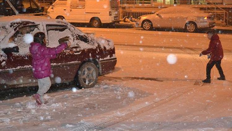 Ankarada bugün okullar tatil... Vali Vasip Şahin sosyal medyadan duyurdu