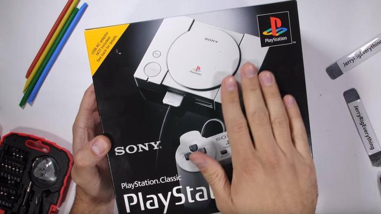 24 yıl sonra geri dönen Sony efsanesi PlayStation Classic paramparça oldu