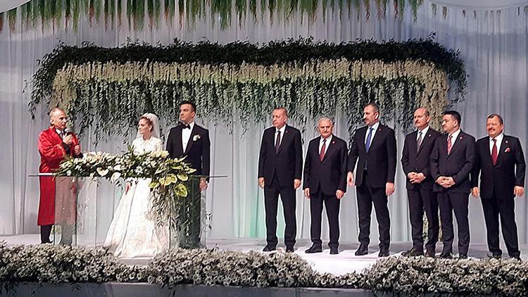 Cumhurbaşkanı Erdoğan, nikah şahidi oldu