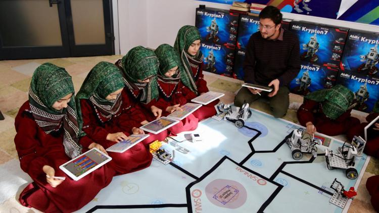 Çindeki robot yarışmasında hafızlar da yarışacak
