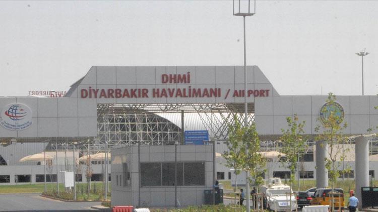 Diyarbakır-Antalya uçağında üzücü olay