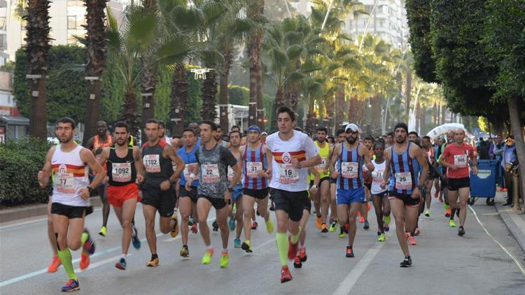 Adanada Kurtuluş Yarı Maratonu heyecanı