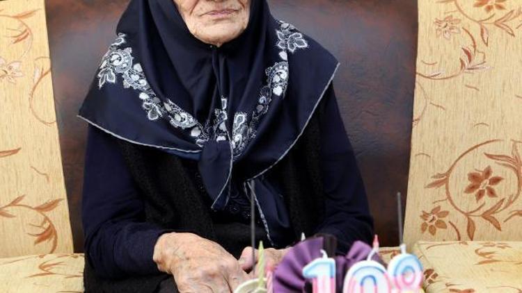 108 yaşında ilk kez doğum gününü kutladı