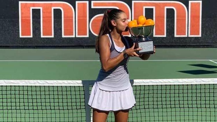 Melisa Ercan Orange Bowl’da şampiyon oldu