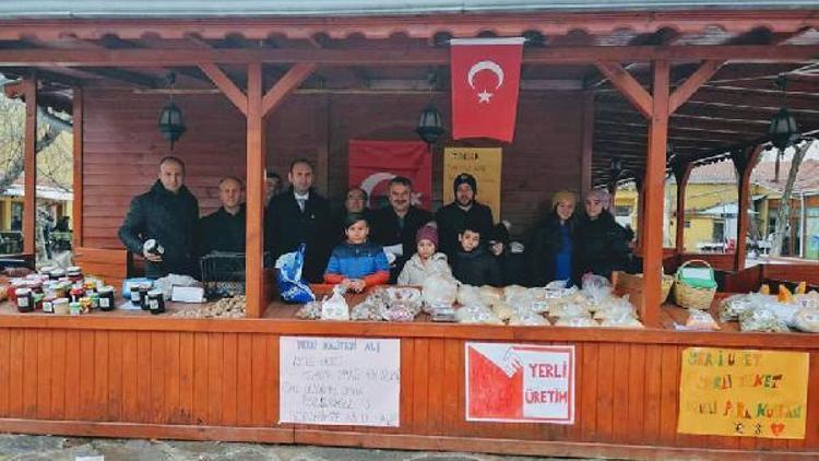 Kışlacık köyü ortaokulu öğrencileri üretim ürünlerini tanıtarak satış yaptı