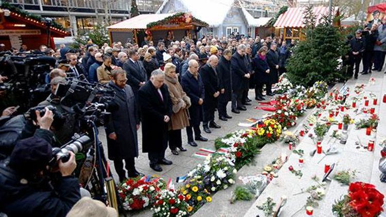 Almanya’da ‘Noel Pazarı’ kurbanlarına anma töreni