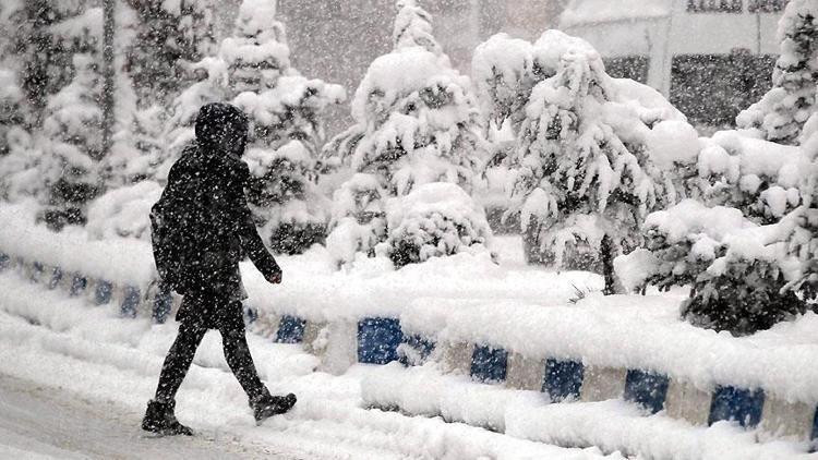 İstanbulda okullar tatil olacak mı İşte kar tatili yaşayacak olan iller