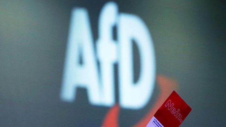 AfD’li iki vekile meclis toplantısı yasağı