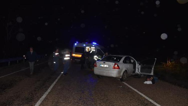 Sinopta iki otomobil çarpıştı: 7 yaralı
