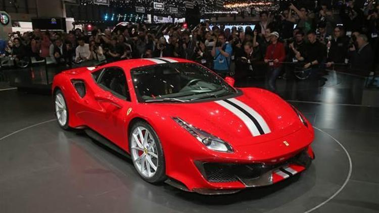 Ferrari 488 Pista yılın otomobili seçildi