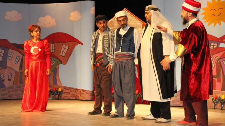Köylerdeki öğrenciler tiyatroyla buluştu