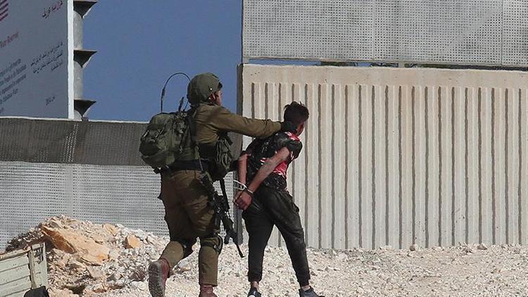 İsrail, 5 Filistinliyi gözaltına aldı