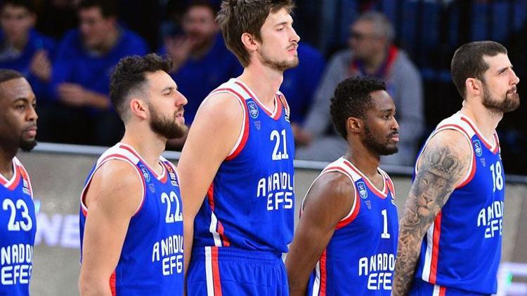 Anadolu Efes ikinci yarıda düştü