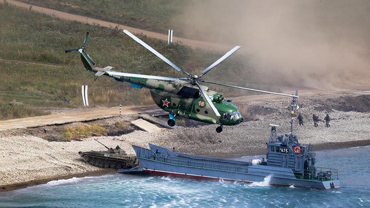 Rusyada helikopter düştü