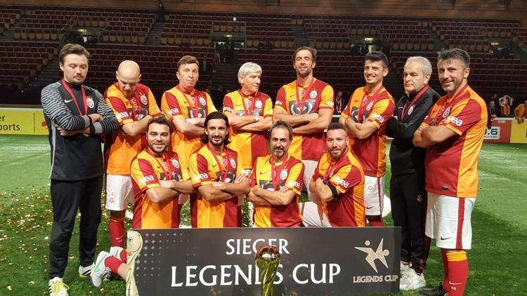 Galatasaraylı veteranlar Almanyada şampiyon oldu