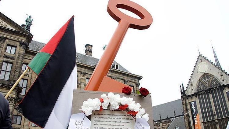 Amsterdamda Filistinlilerin Dönüş Anahtarı anıtı sergilendi