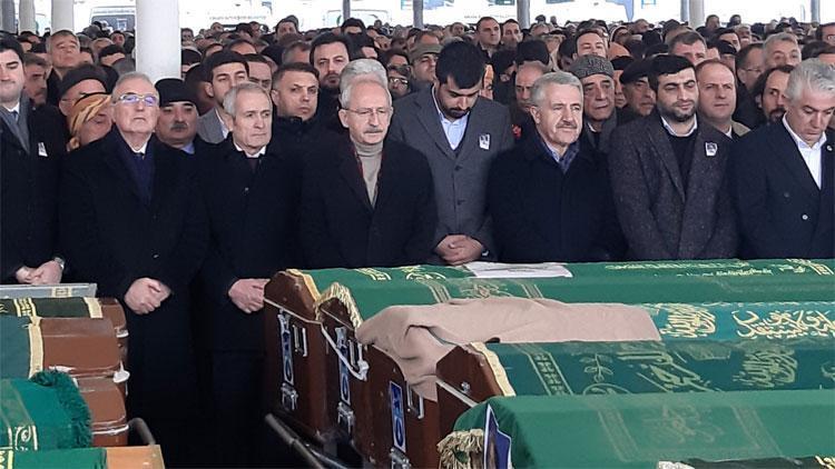 Kılıçdaroğlu Demirin cenaze törenine katıldı
