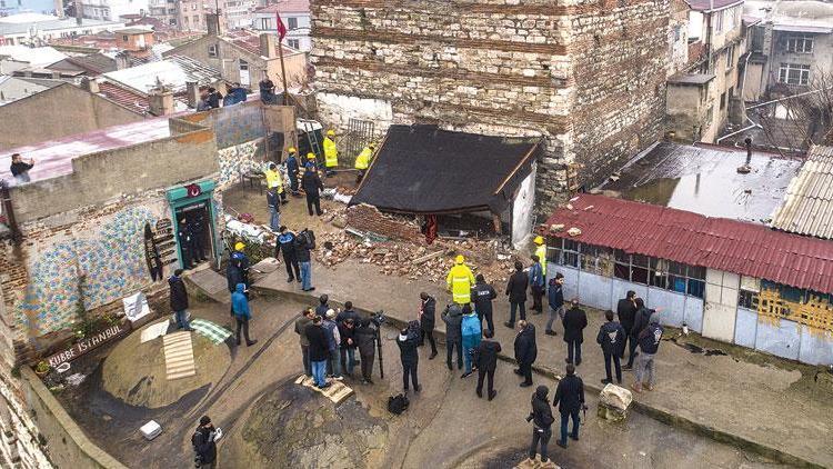 Sağır Han’da kaçak temizliği