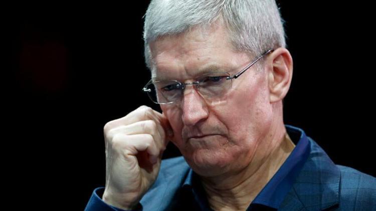 Apple 20 yıl sonra ilk kez satış tahminini düşürdü