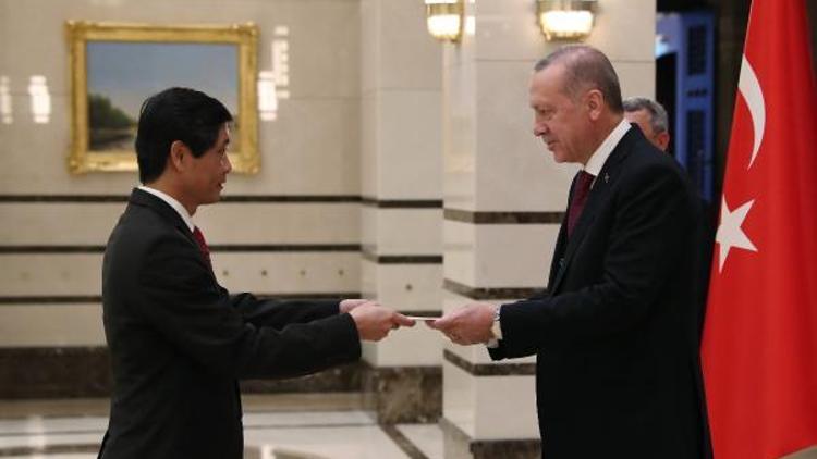 Cumhurbaşkanı Erdoğana, Vietnam Büyükelçisi Tran Quang Tuyenden güven mektubu