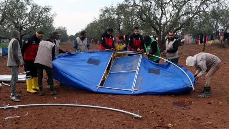 İdlib’te selzedelere yeni çadır kuruldu