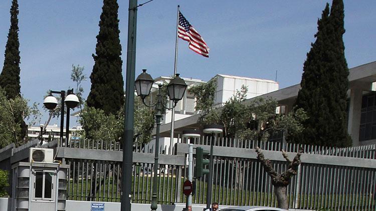 Yunanistanda ABD Büyükelçiliğine boyalı saldırı