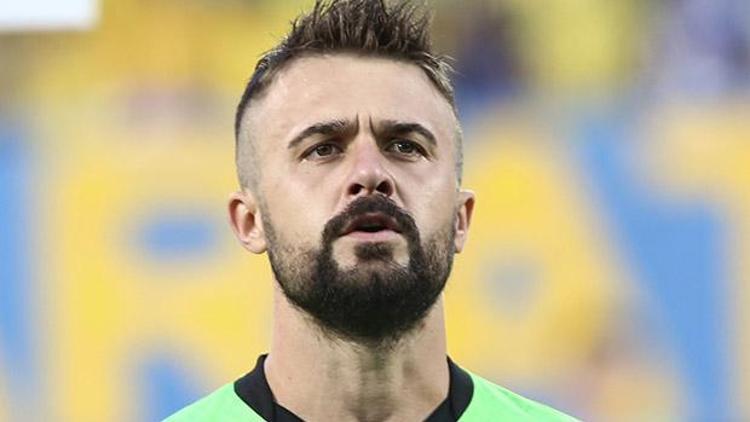 Trabzonsporda Onur Kıvrakın sözleşmesi feshedildi