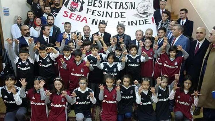 Erzurum’da öğrencilere 800 adet Beşiktaş forması dağıtıldı