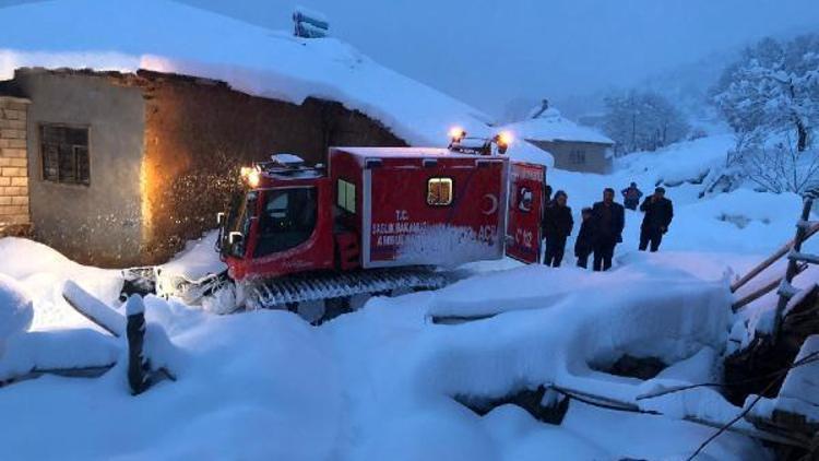 Hastaya Snowtrack ambulans ile ulaştılar