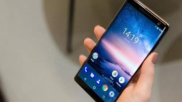 Nokia 8 Sirocco için Android Pie güncellemesi geldi