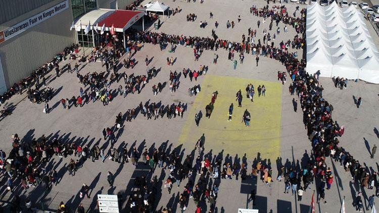 Adanalılar Çukurova Kitap Fuarına akın etti