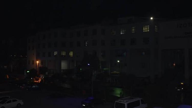 İzmir Otogarı’nda 34 saat sonra elektrik kesintisi sona erdi